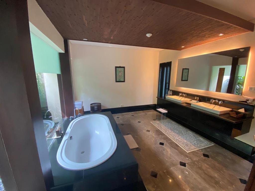 Bintang Bali Villa กูตา ภายนอก รูปภาพ