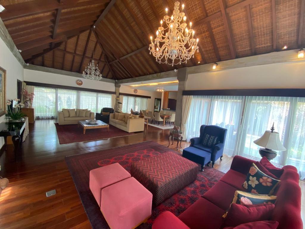 Bintang Bali Villa กูตา ภายนอก รูปภาพ
