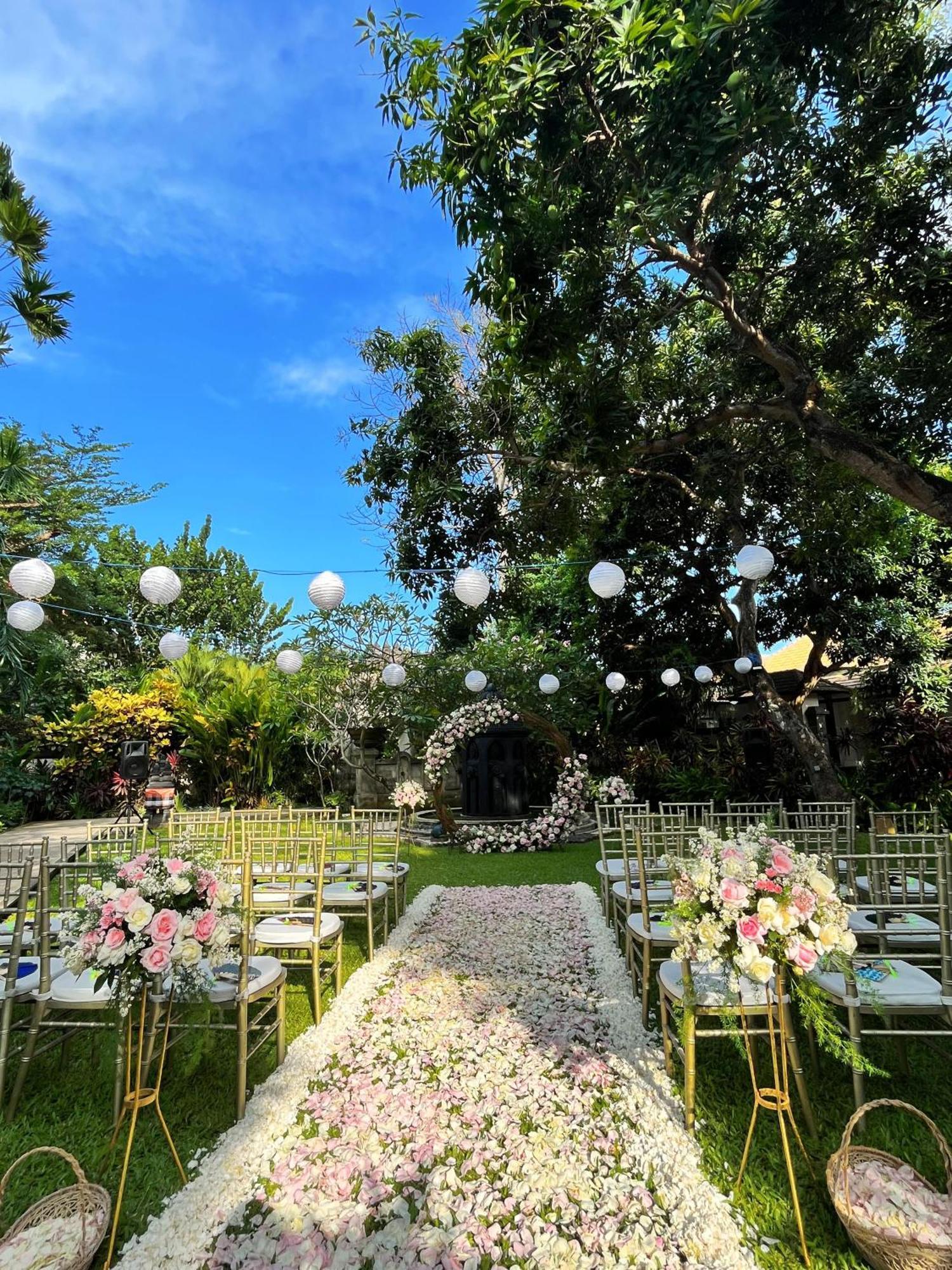 Bintang Bali Villa กูตา ภายนอก รูปภาพ
